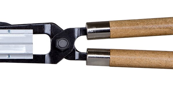 Lee Precision 90283 Mold Double Cavity Round Ball .530 Diameter Aluminum/Wood Capacity 2 Bullets