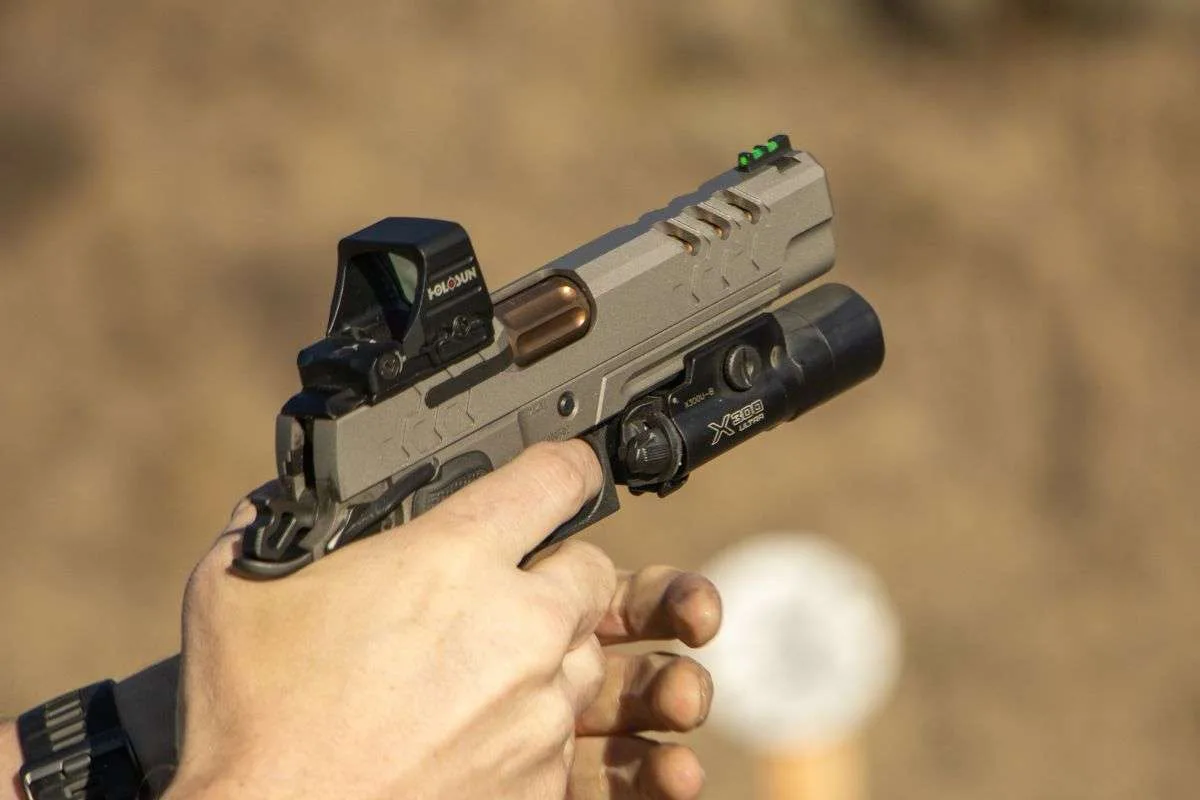 Colorado Bear Hunting Handguns